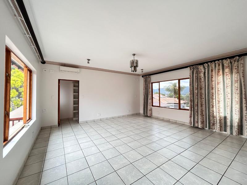 5 Bedroom Property for Sale in Birdwood Estate North West
